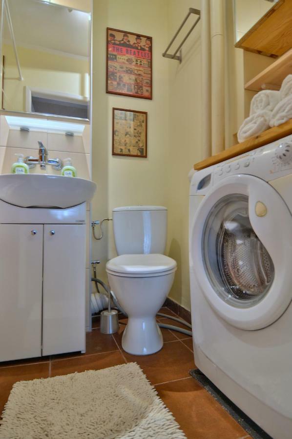 Sloneczny Apartament Grzybowska Варшава Екстериор снимка